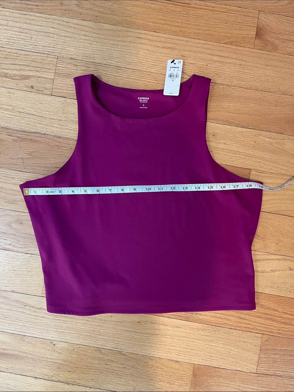 Express Sleeveless Cropped Tank Top in Fuchsia